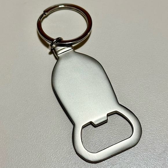 Papa’s Pilar Ernest Hemingway Rum Keychain Bottle Opener Key West - Picture 2 of 4